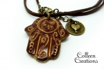 collier-main-fatma-marron-claire